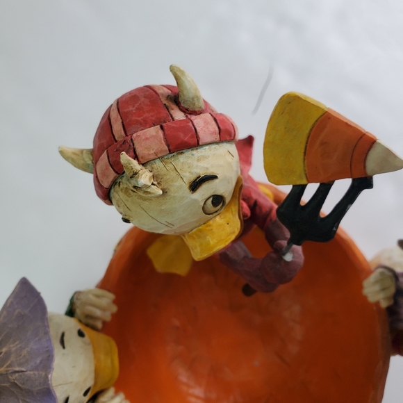 Walt Disney Showcase Collection - Picture 14 of 16